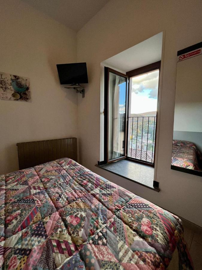 Hotel Centrale Cascia Kültér fotó