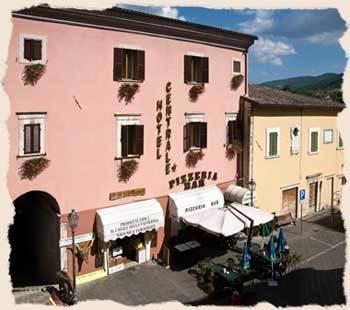 Hotel Centrale Cascia Kültér fotó